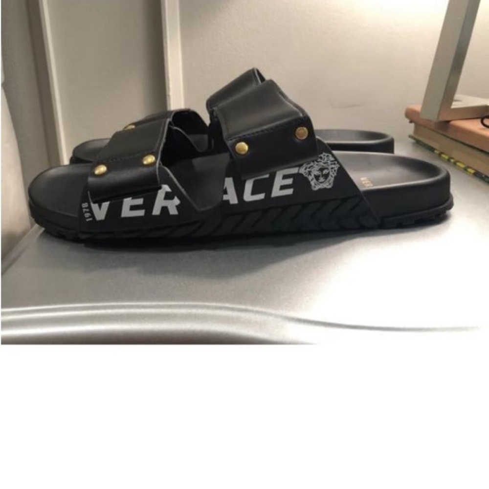 NIB Authorities $1200 Versace Black Leather Sandals sz 44(sz 10 US)